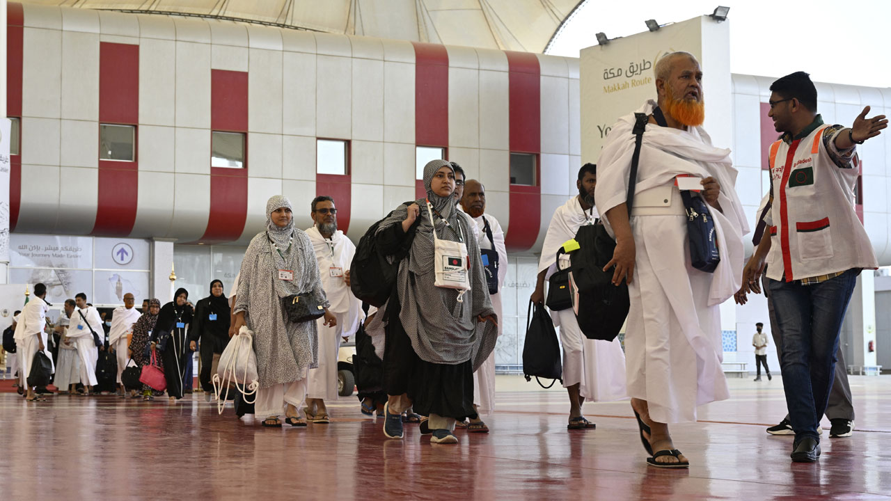 সৌদি পৌঁছেছেন ৩৭১১৫ হজযাত্রী, মোট ৫ মৃত্যু